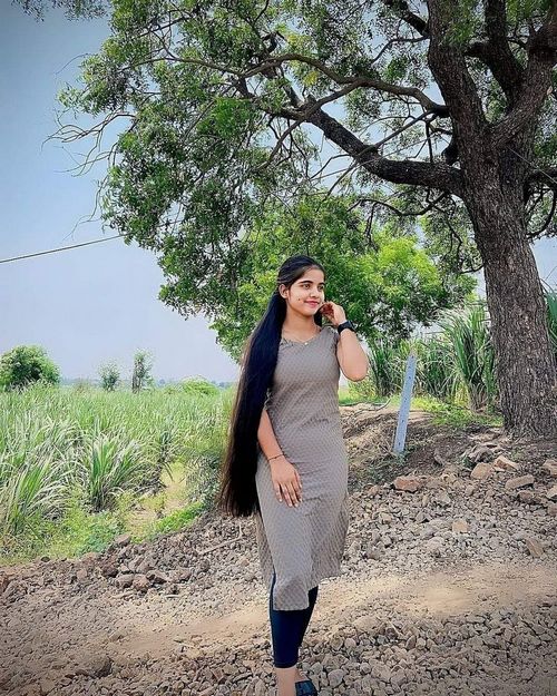 simple girl pic