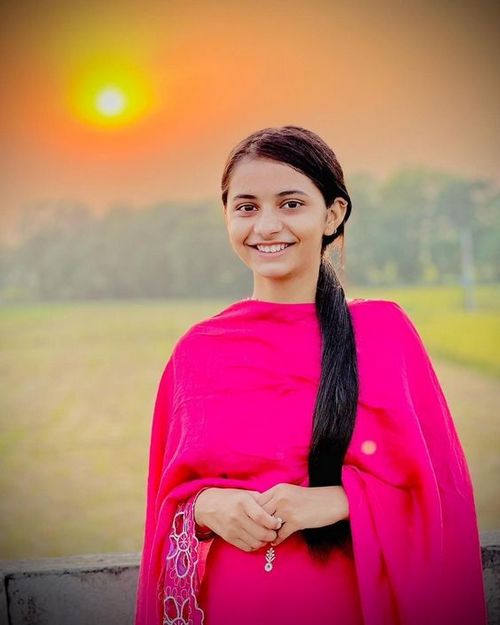 simple girl pic
