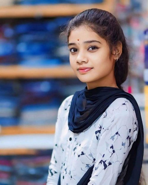 simple girl pic