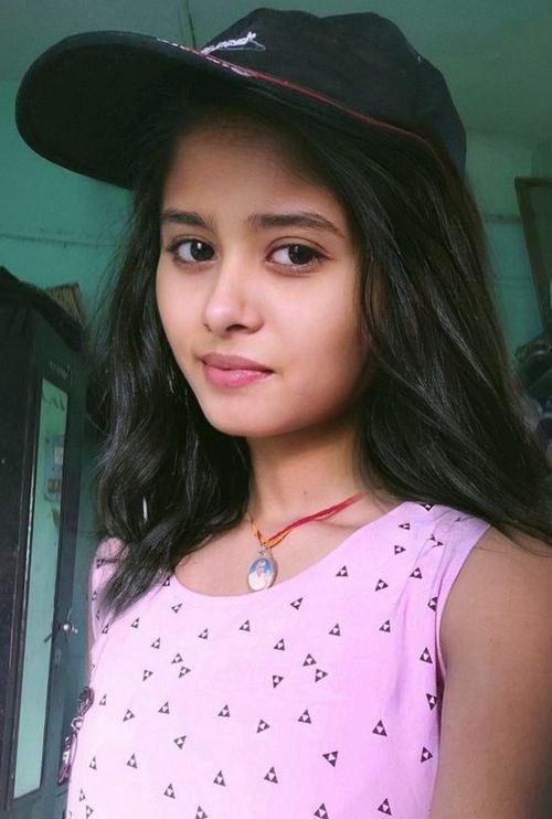 simple girl pic