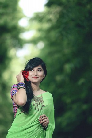 simple girl pic