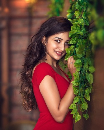 simple girl pic