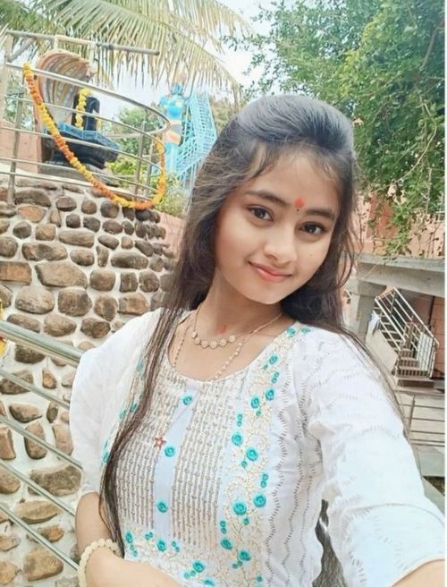 simple girl pic