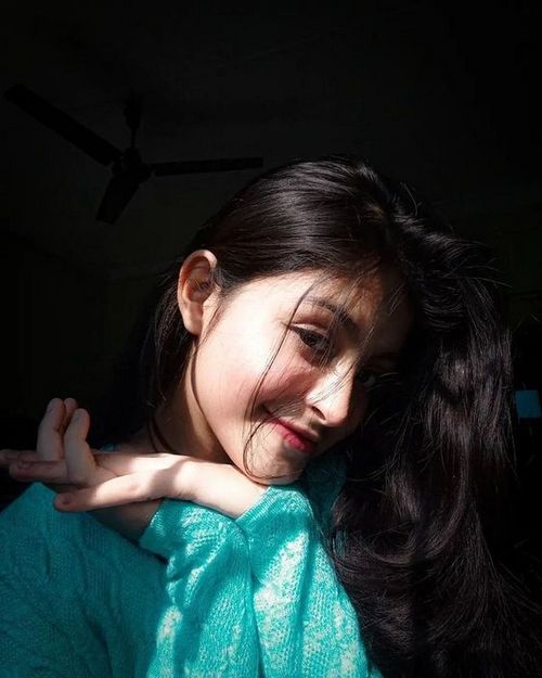 simple girl pic