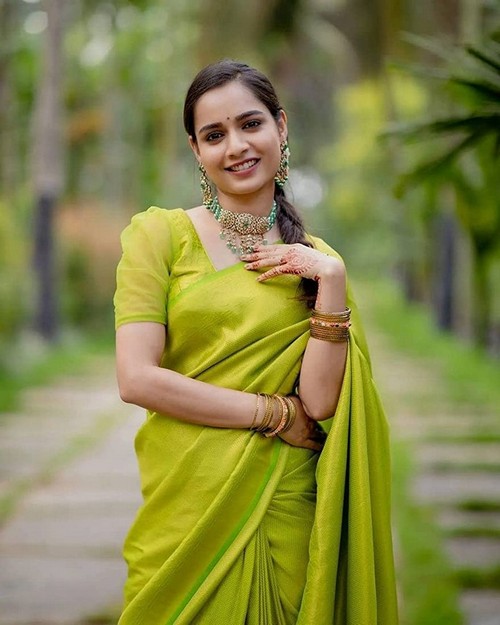 simple girl pic