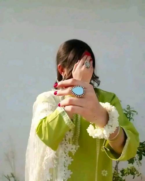 standard whatsapp dp